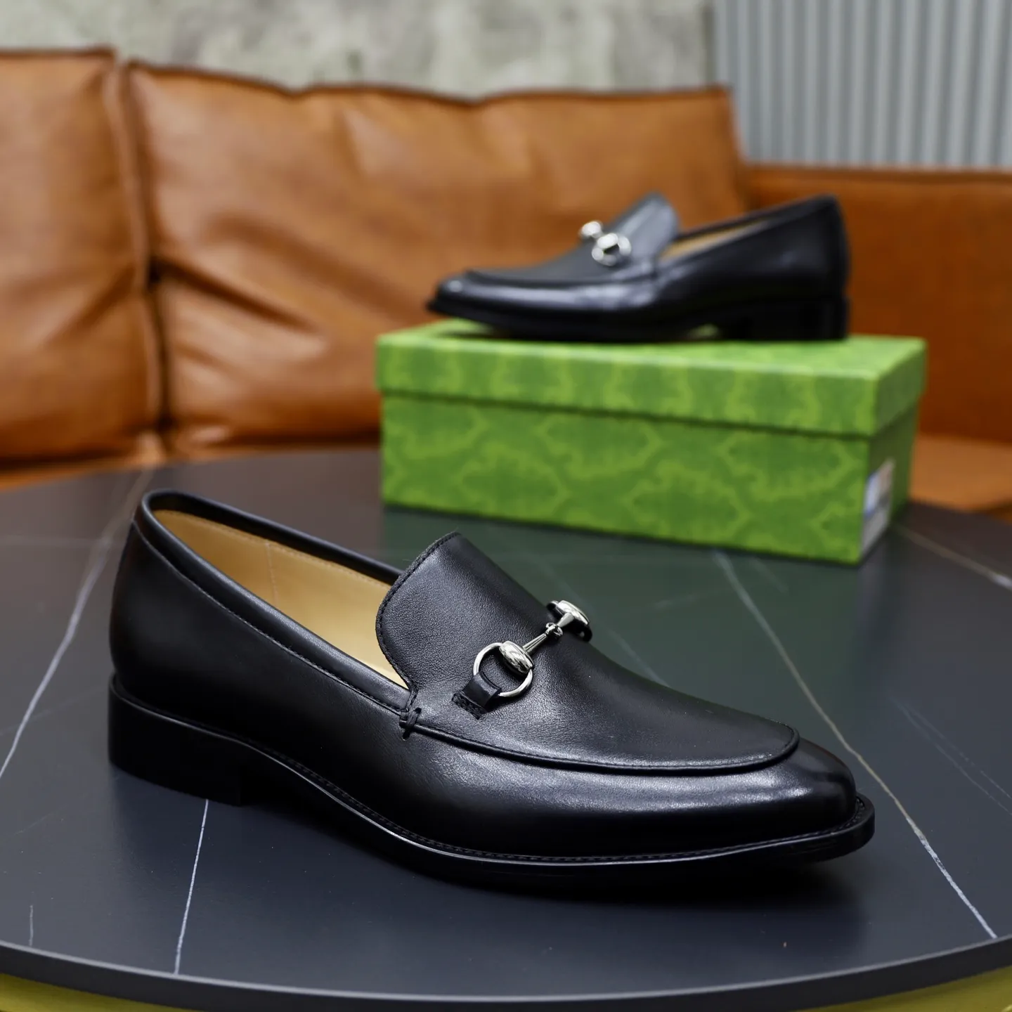 Men's shoes: 260🙅‍♂️🙅‍♂️🙅‍♂️Niuli Brand: GUCCI Size: 38-44 (45 can be customized) Level: Counter classic Material: Original soft cowhide upper Comfortable cowhide lining Original lightweight outsole Style category: Business casual footwear Driving leather shoes Color: Actual picture color
